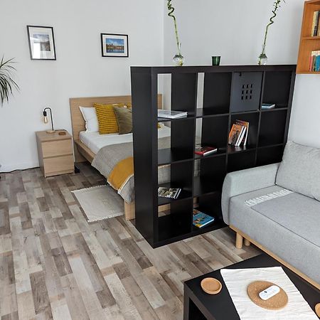 Sebastian Studio Apartment Bucharest Exterior photo