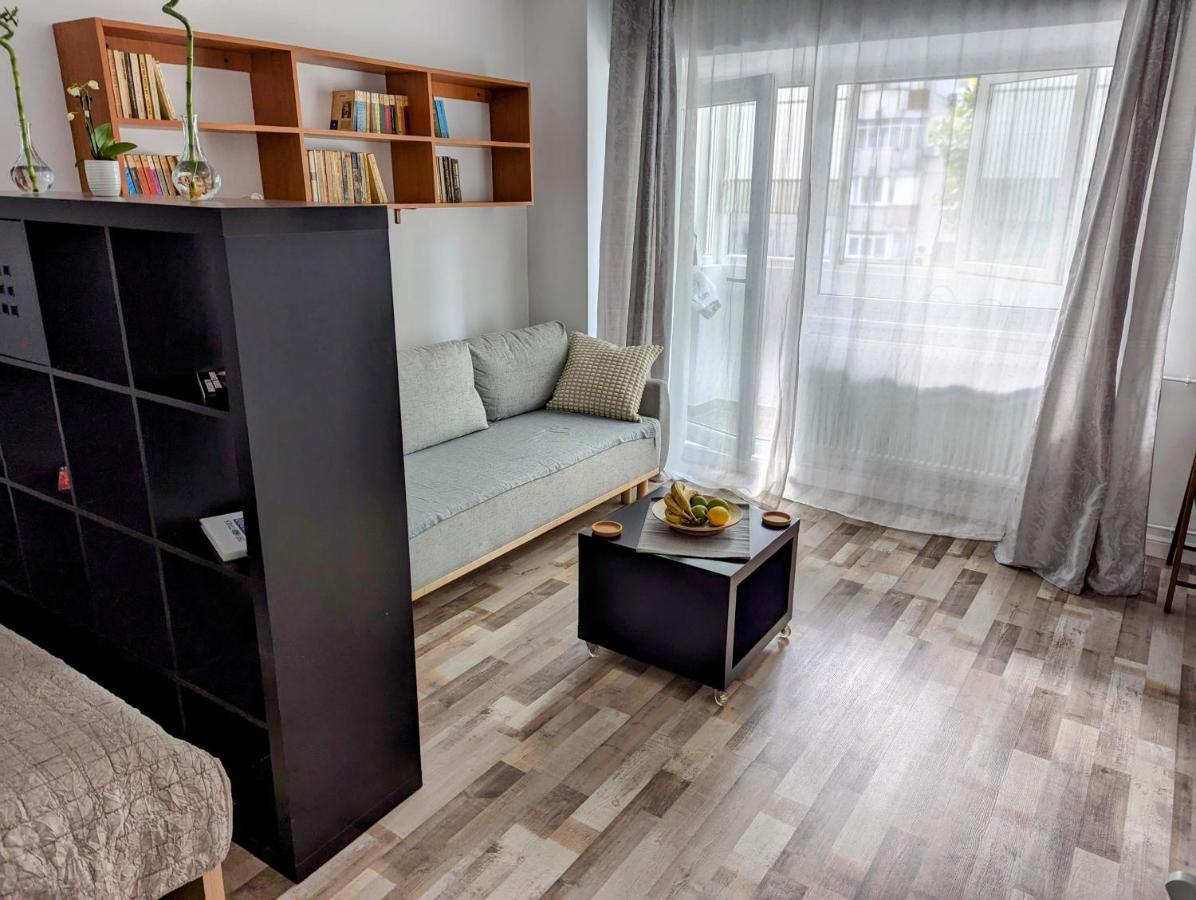 Sebastian Studio Apartment Bucharest Exterior photo