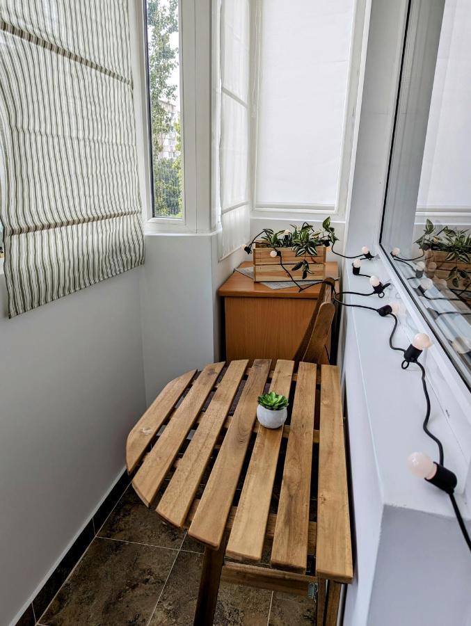 Sebastian Studio Apartment Bucharest Exterior photo
