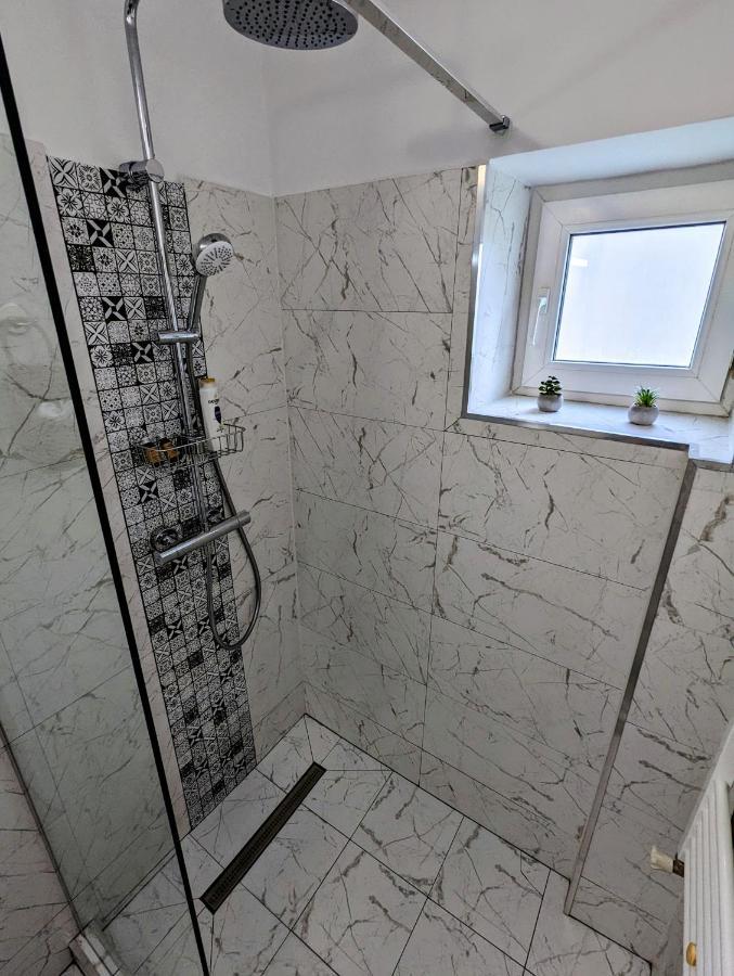 Sebastian Studio Apartment Bucharest Exterior photo