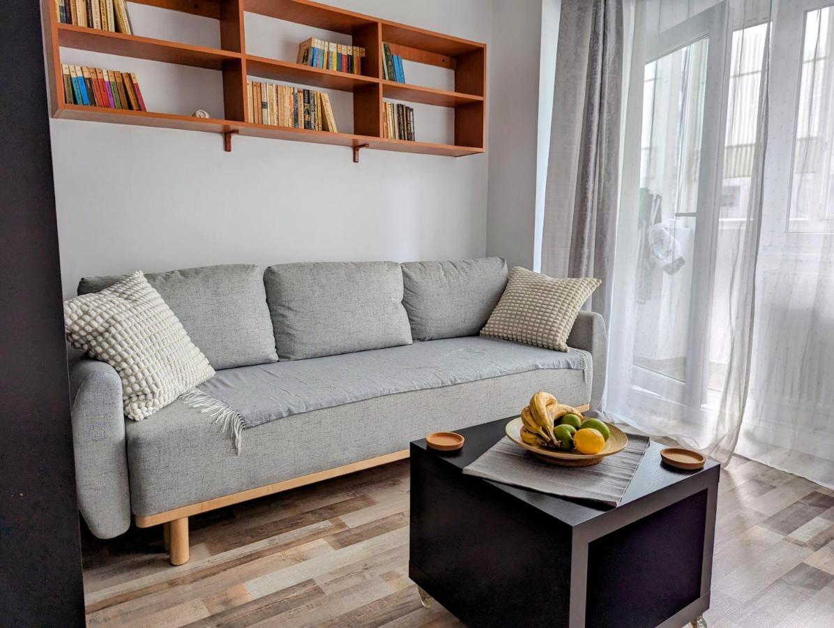 Sebastian Studio Apartment Bucharest Exterior photo