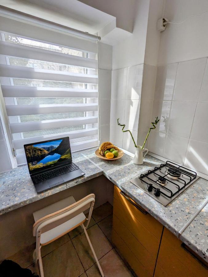 Sebastian Studio Apartment Bucharest Exterior photo