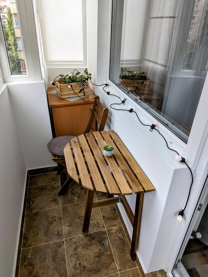 Sebastian Studio Apartment Bucharest Exterior photo