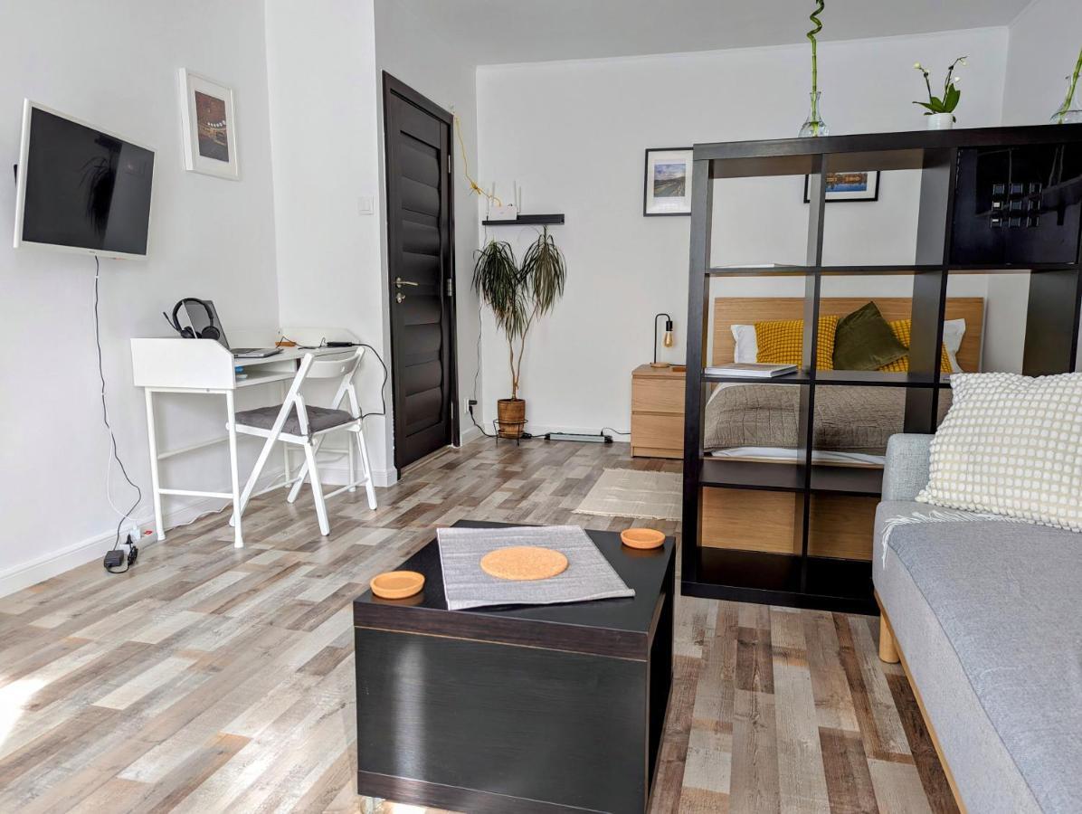 Sebastian Studio Apartment Bucharest Exterior photo